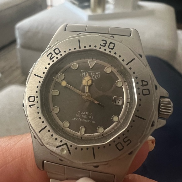 Women’s Tag Heuer watch - Picture 4 of 4